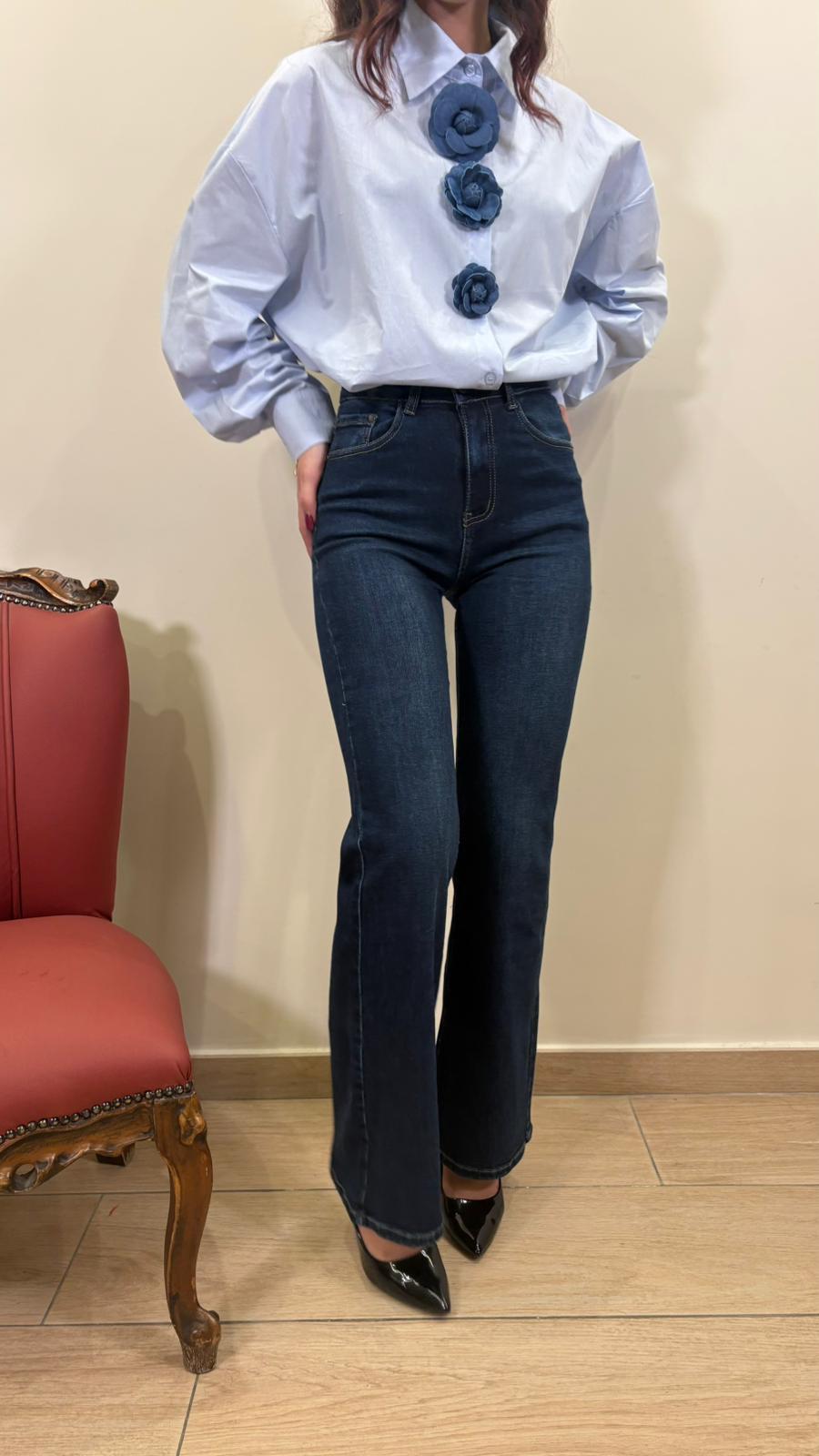 Jeans Lady – Lavaggio scuro a zampetta