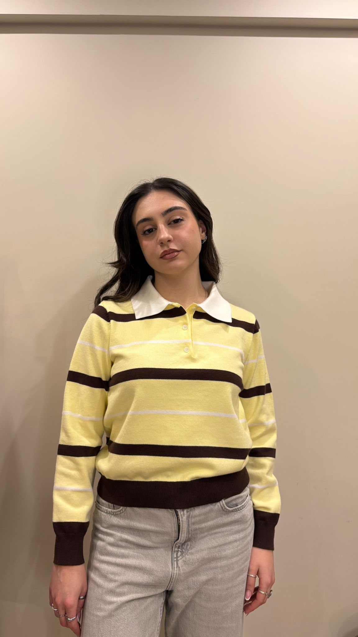 Maglione a righe marroni in morbida lana